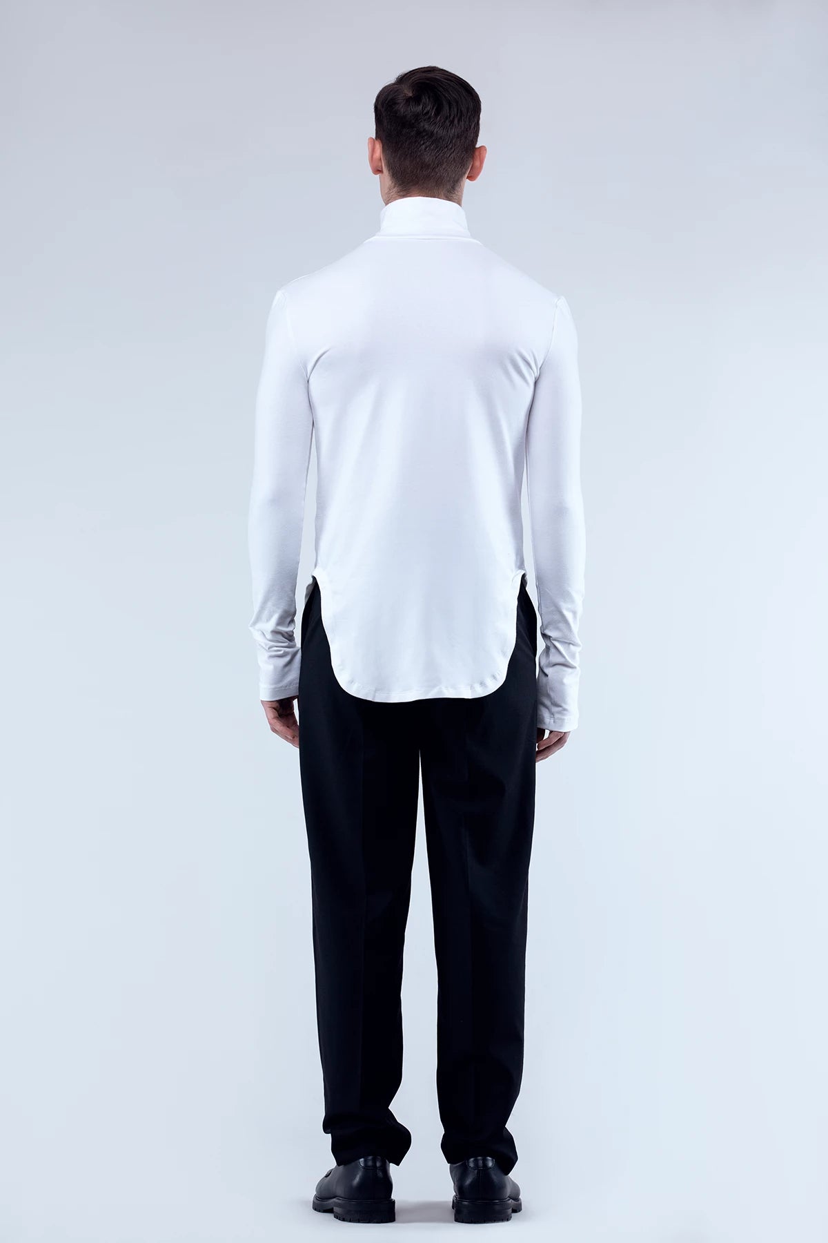 Bílý unisex rolák značky CHu.